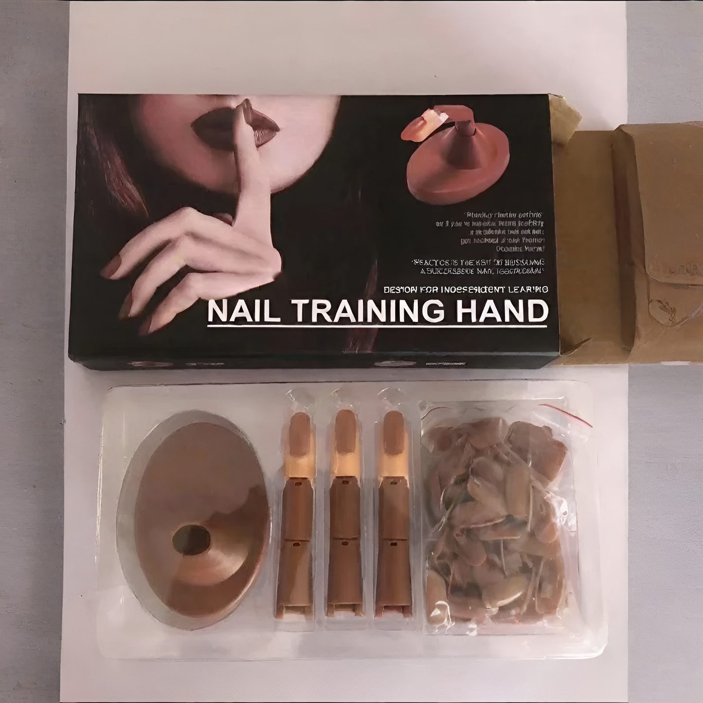 NP202 Nail Training Hand Kit with Flexible Practice Fingers and Replaceable Nail Tips